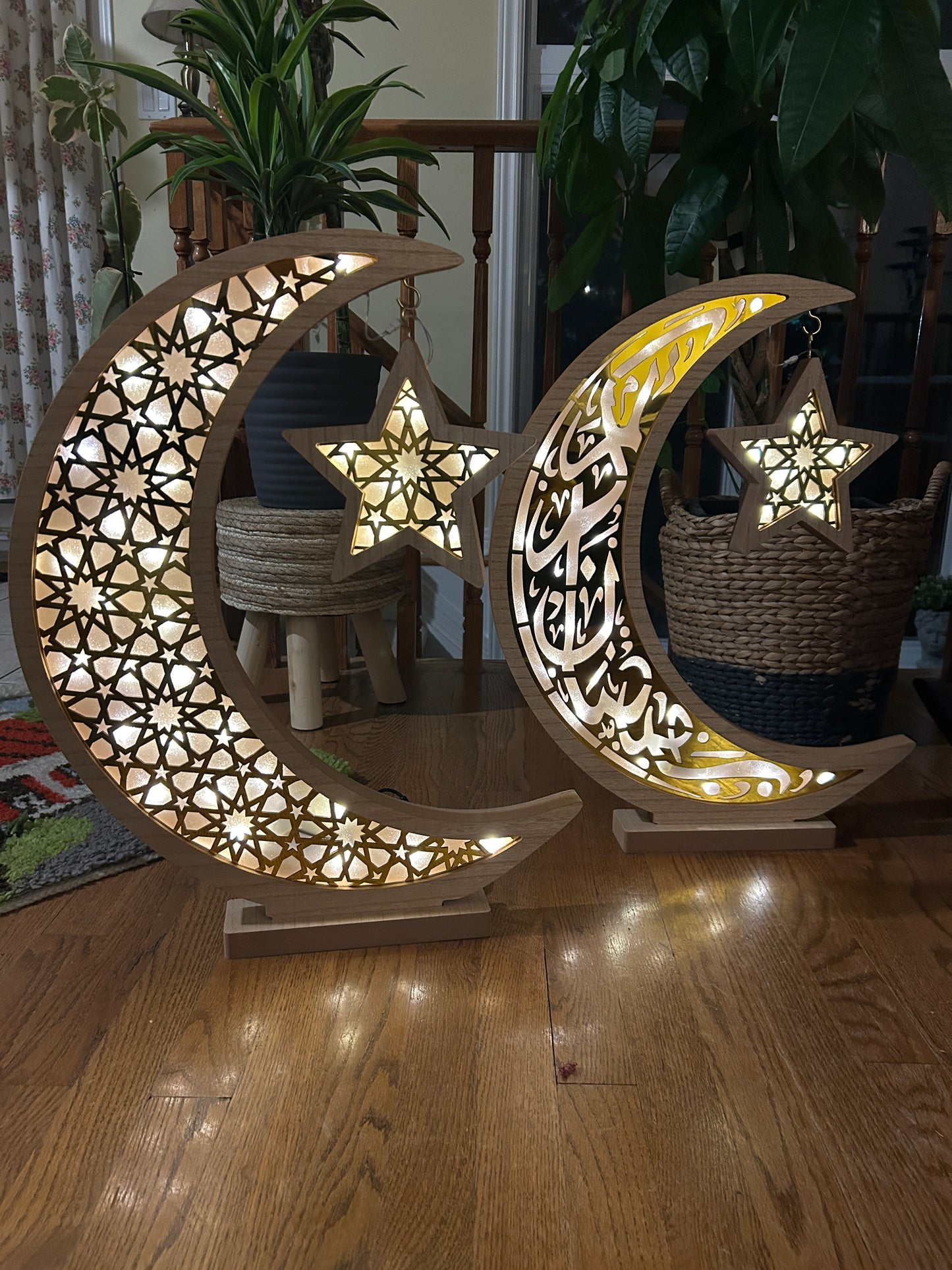 ديكور هلال من الخشب والأكريليك مع إضاءة LED