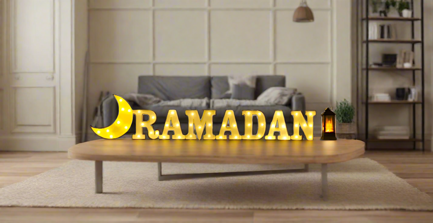 مجموعة الحروف المضيئة لرمضان مع هلال وفانوس