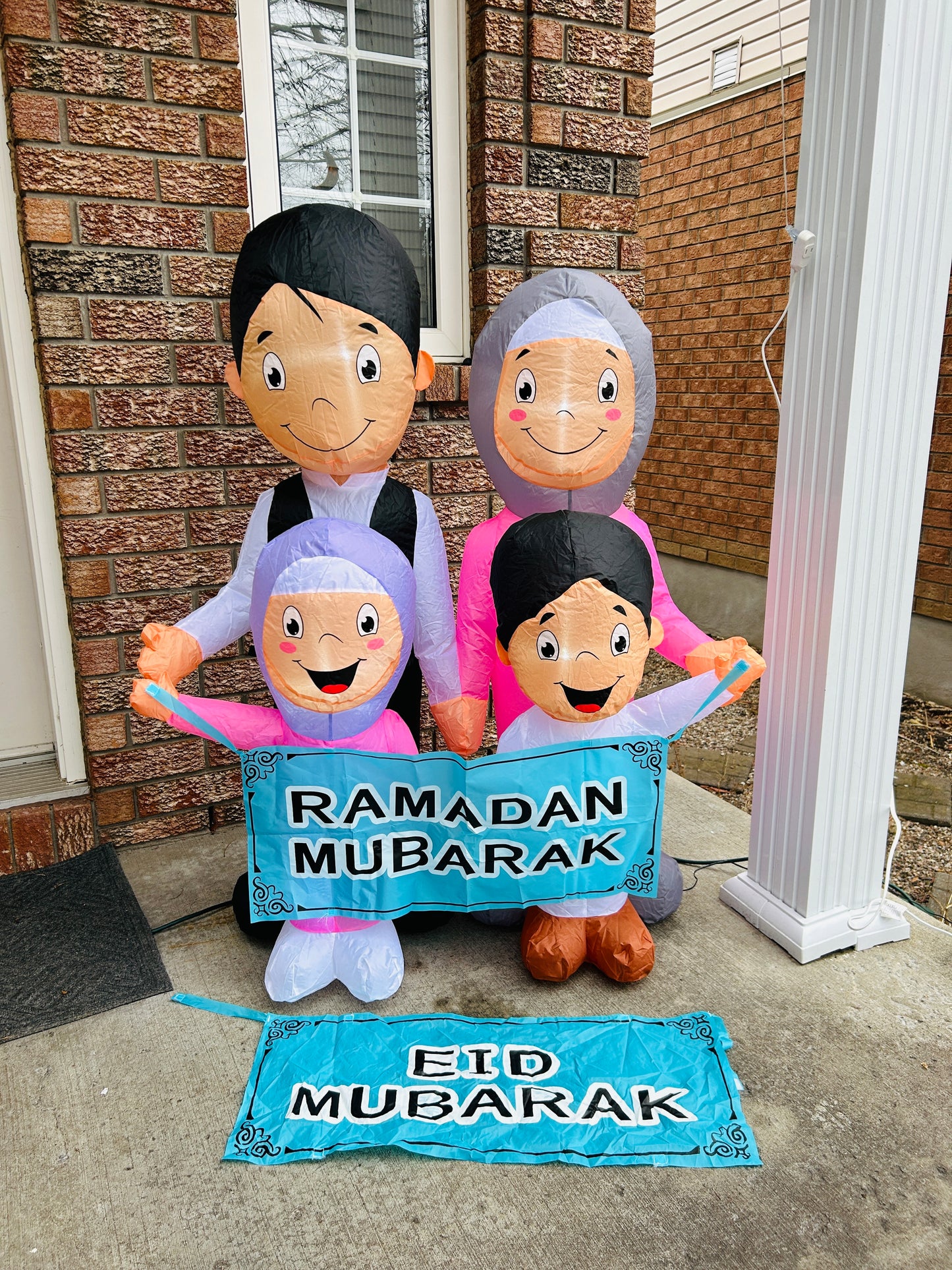 Muslim Family Inflatable - Two Signs for Ramadan and Eid