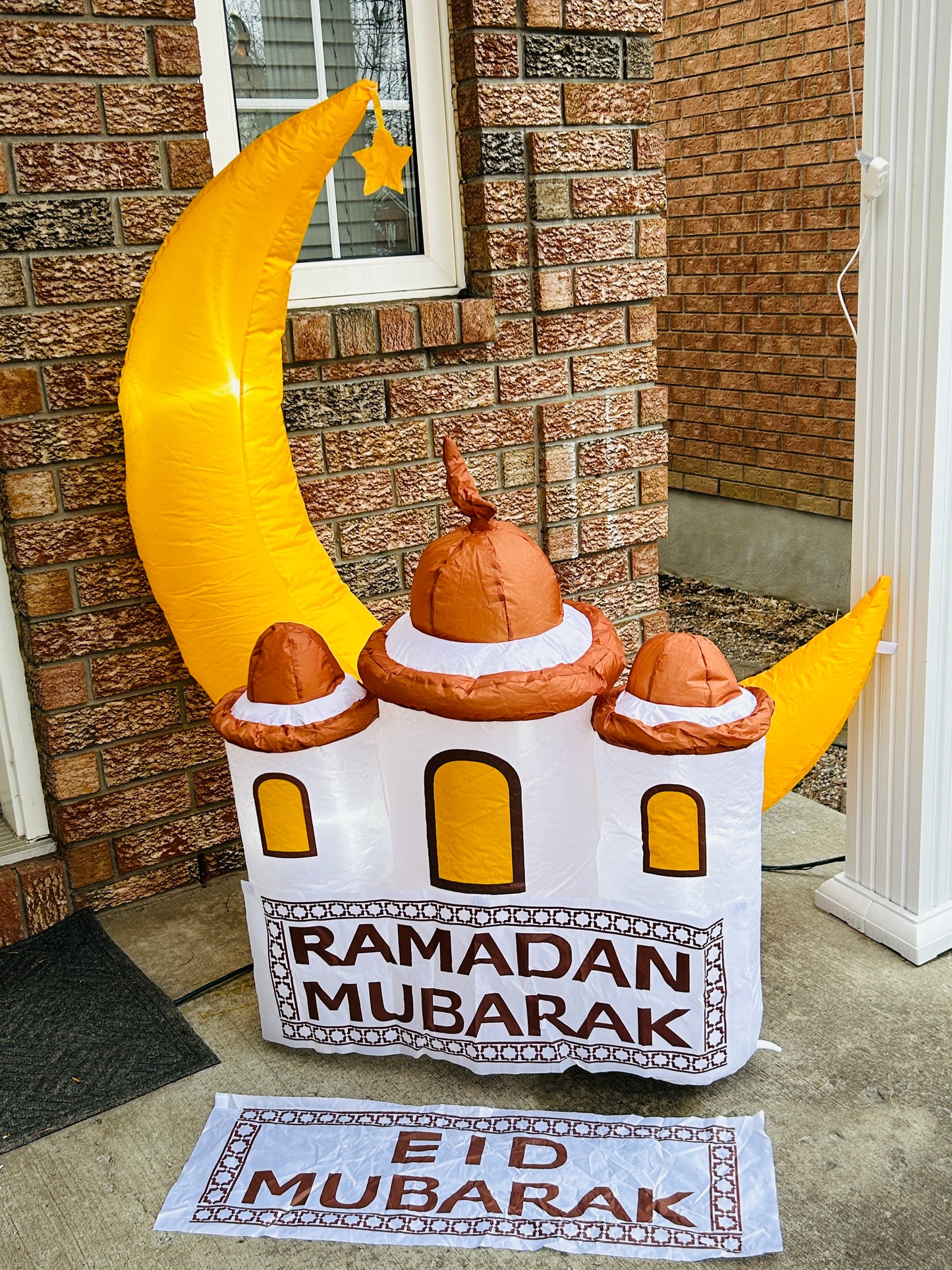 Crescent and Mosque Inflatable - Two Signs for Ramadan and Eid