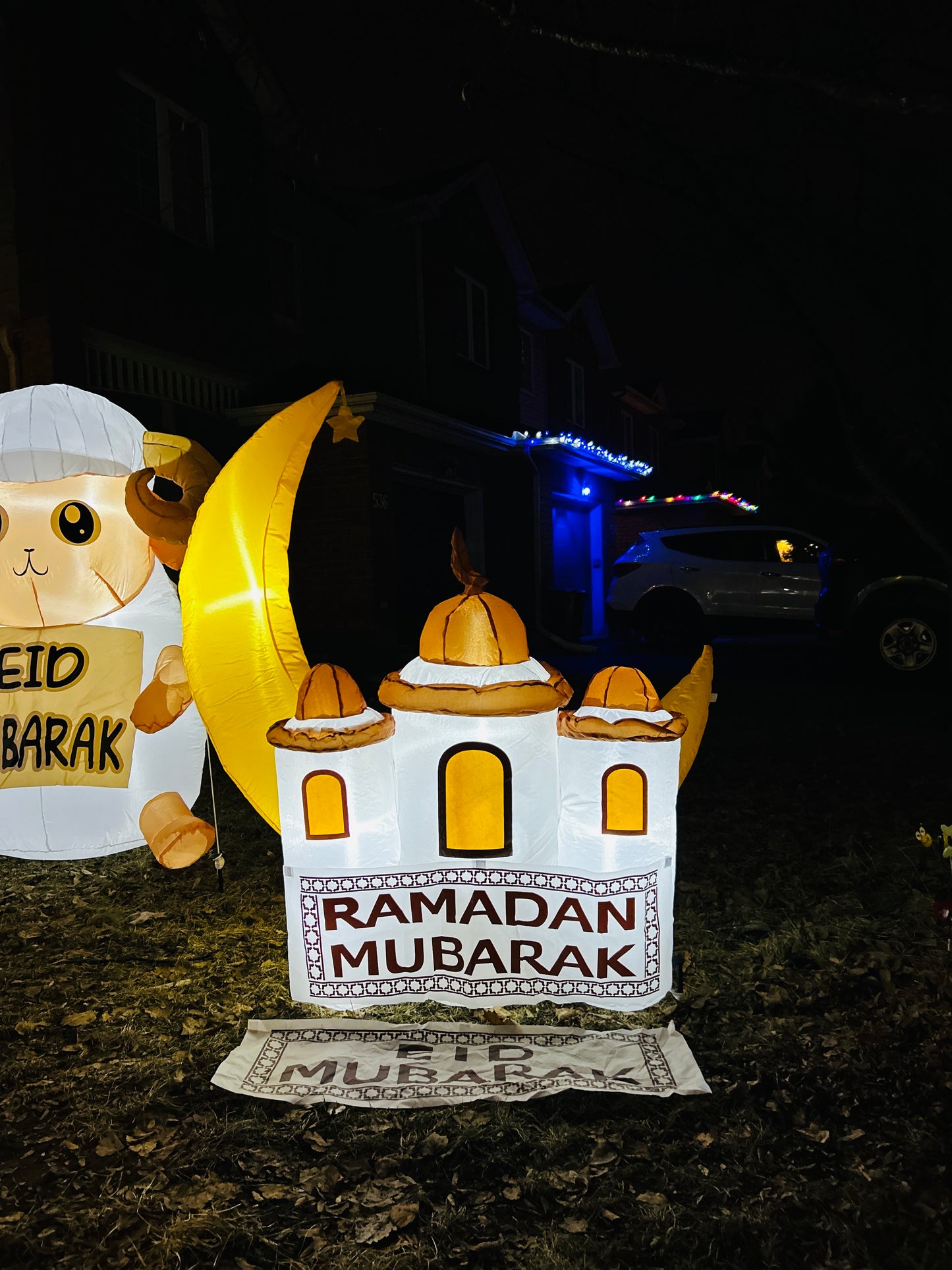 Crescent and Mosque Inflatable - Two Signs for Ramadan and Eid