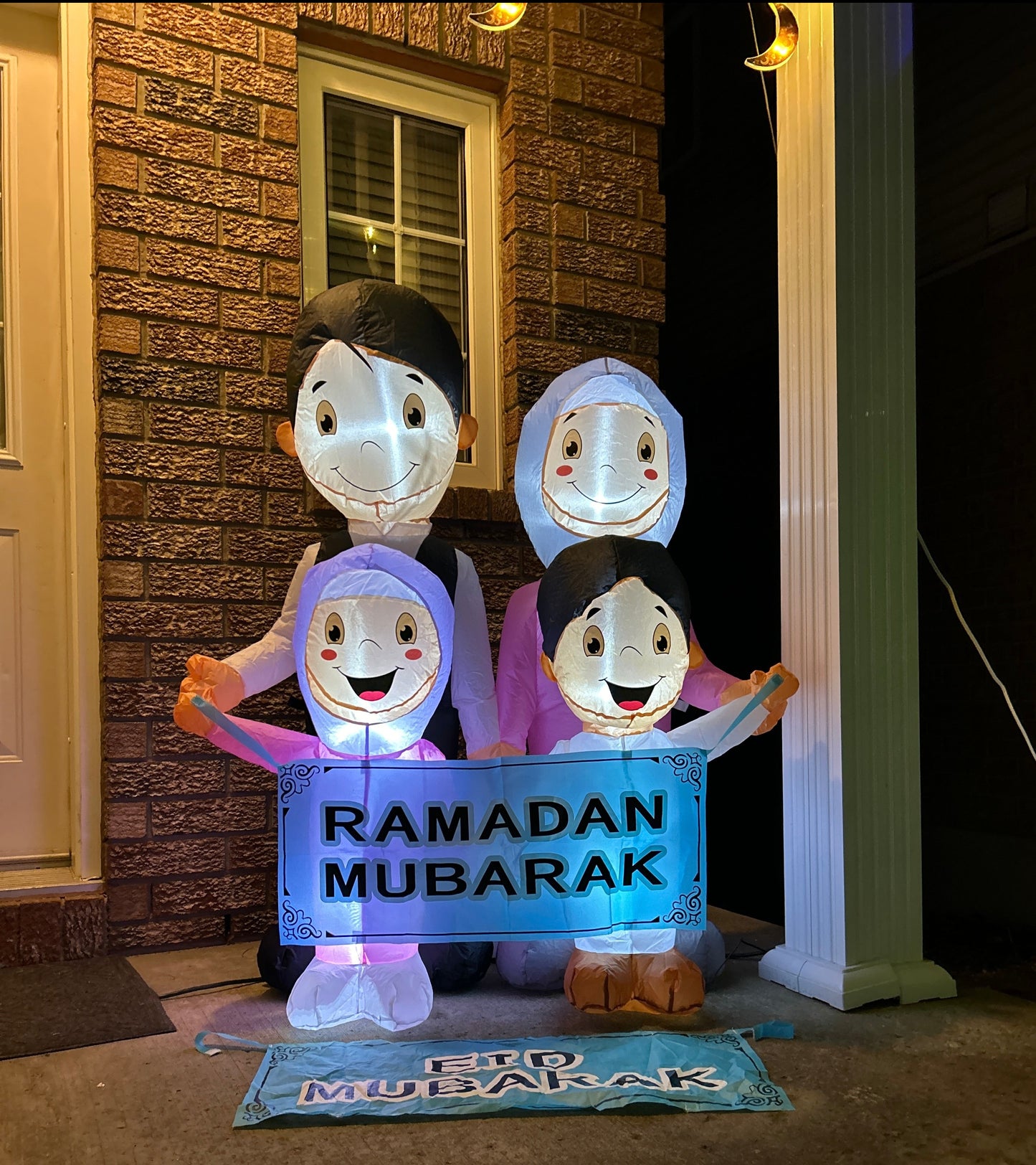 Muslim Family Inflatable - Two Signs for Ramadan and Eid