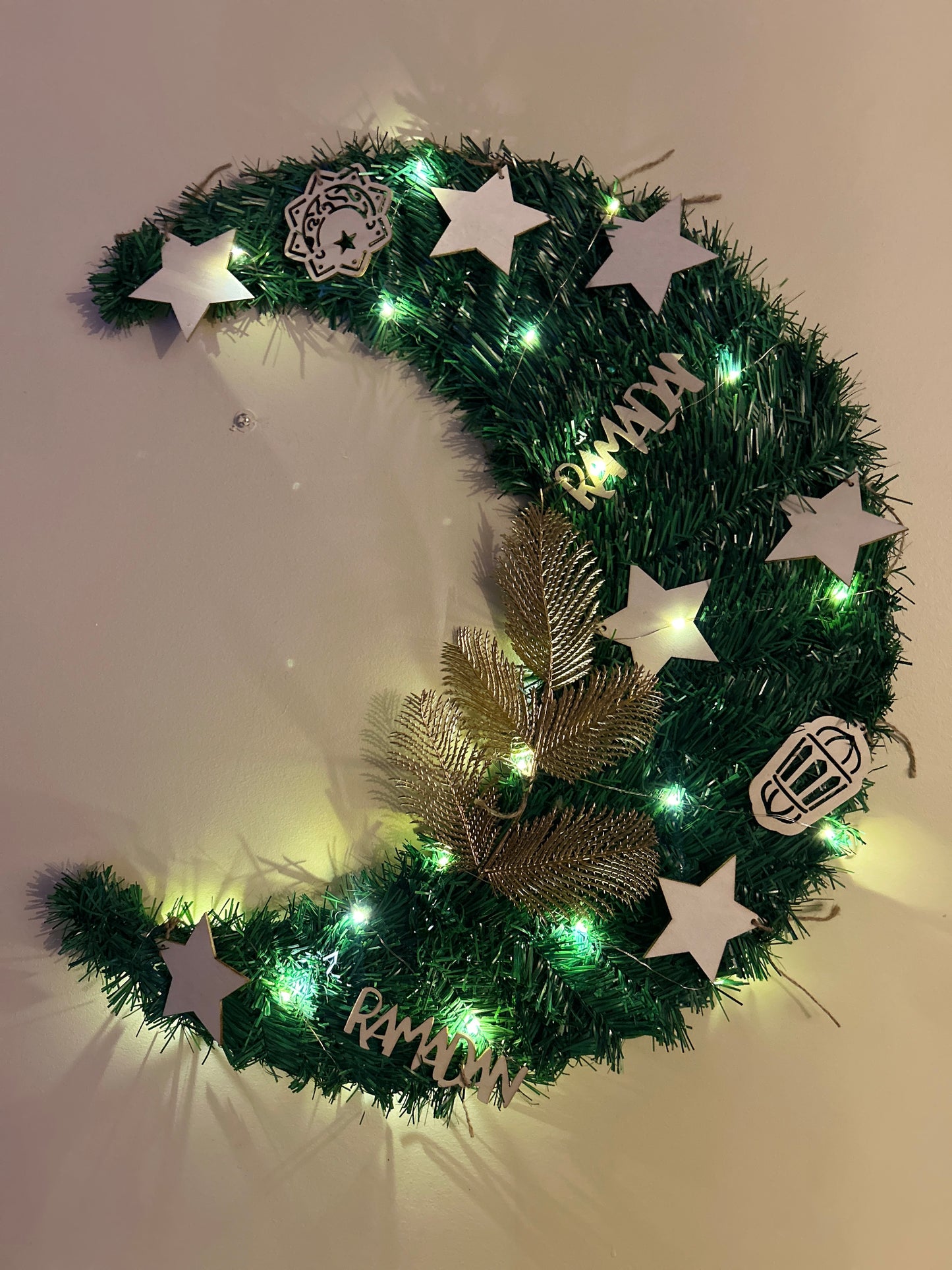 Wreath- Helal Ramadan (Oversized) with Decorations and LED lights